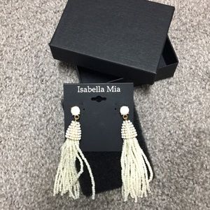 Beautiful Isabella Mia cream colored earrings
